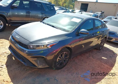 2023 Kia Forte Lxs z USA, uszkodzony, nr VIN 3KPF24AD4PE682105